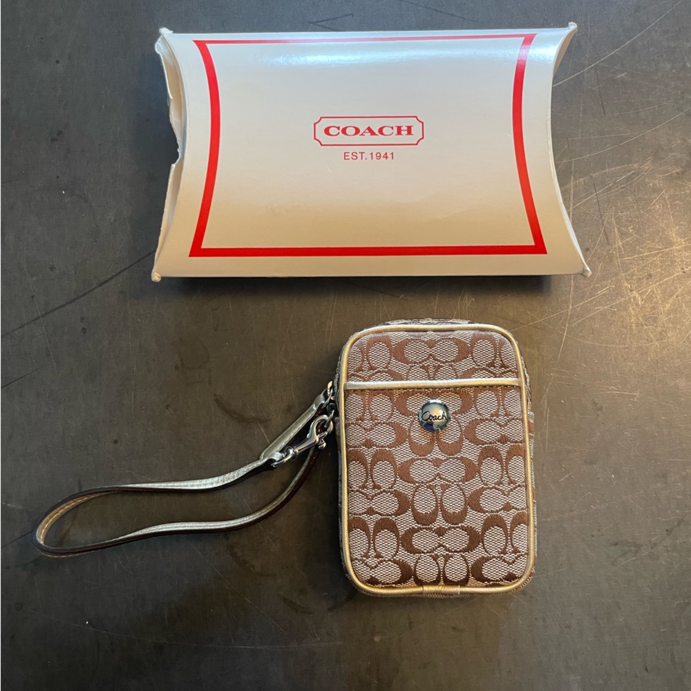 COACH Signature Collection Wristlet. New